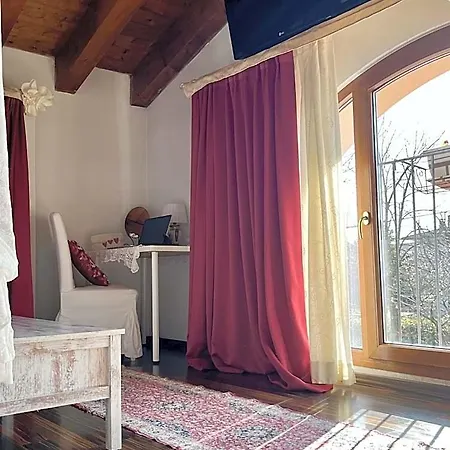 Country Il Melo Bed & Breakfast 4*