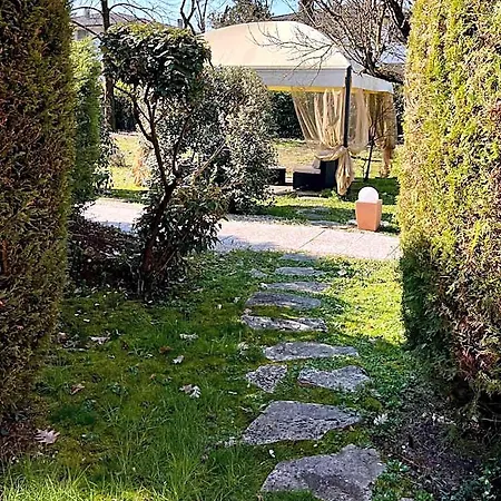 Country Il Melo Bed & Breakfast 4*